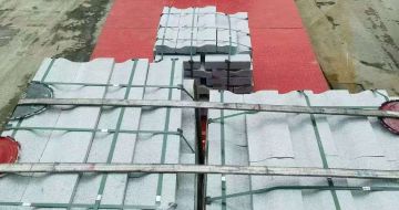 延安 芝麻白仿形加直形路沿石出货日常