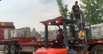 延安 黄金麻冰裂纹，地铺石装车