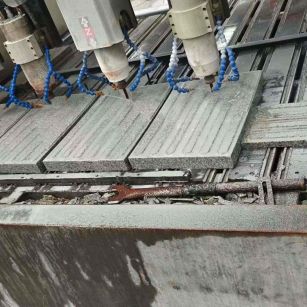 延安 芝麻白花岗岩荔枝面盲道雕刻