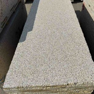 延安 黄金麻花岗岩荔枝面毛板，半成品