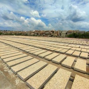 延安 黄金麻花岗岩荔枝面地铺石防护中