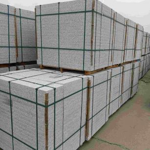 延安 白麻花岗岩石材荔枝面地铺石（300*600*50）