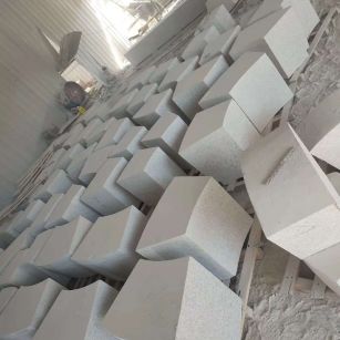 延安 白麻花岗岩异形坐凳