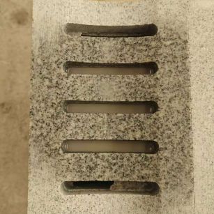 延安 芝麻白拉丝面花岗岩U型开槽排水槽