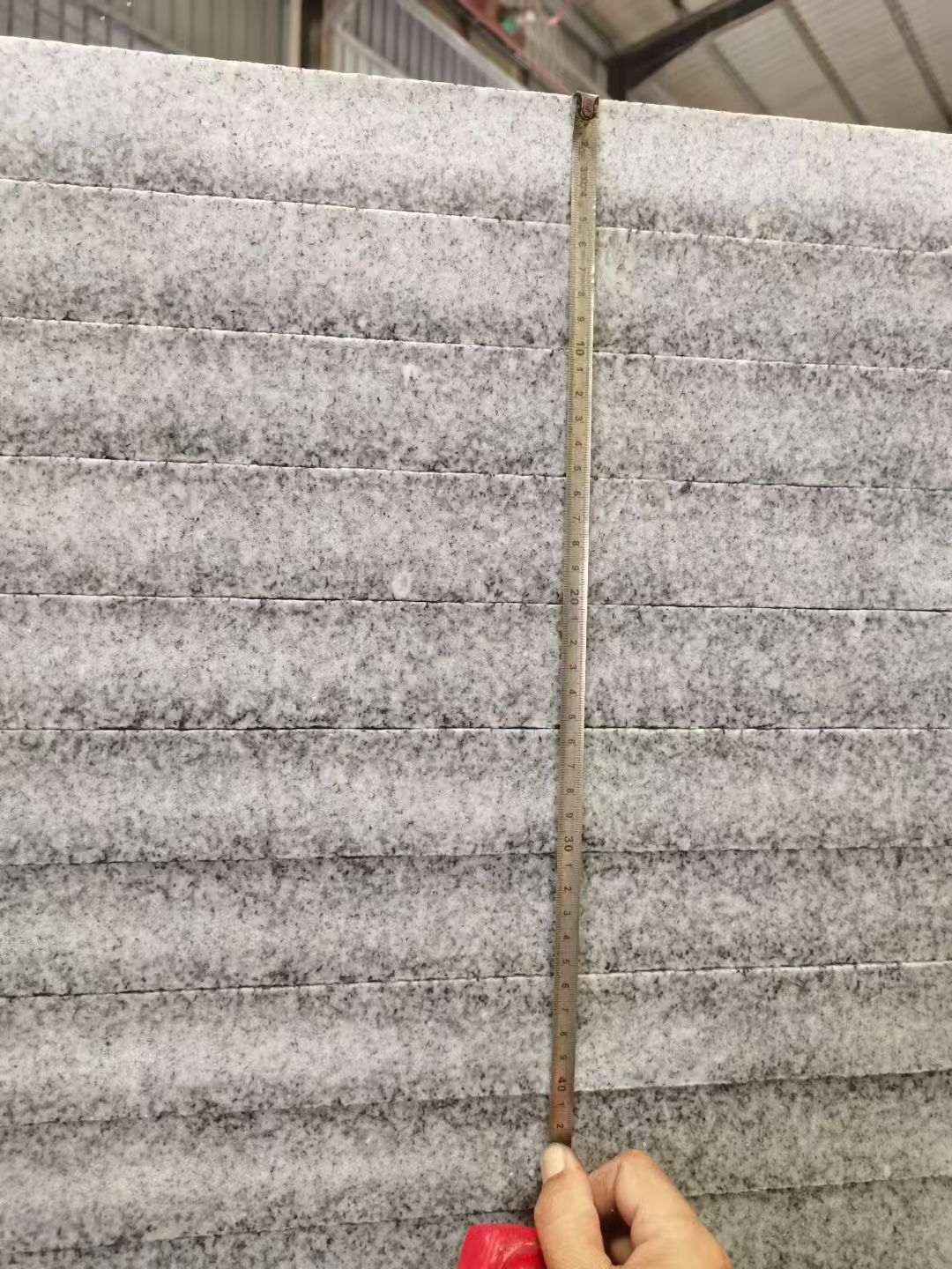 延安 芝麻白火烧成品厚薄均匀，B料价格接近A料质量