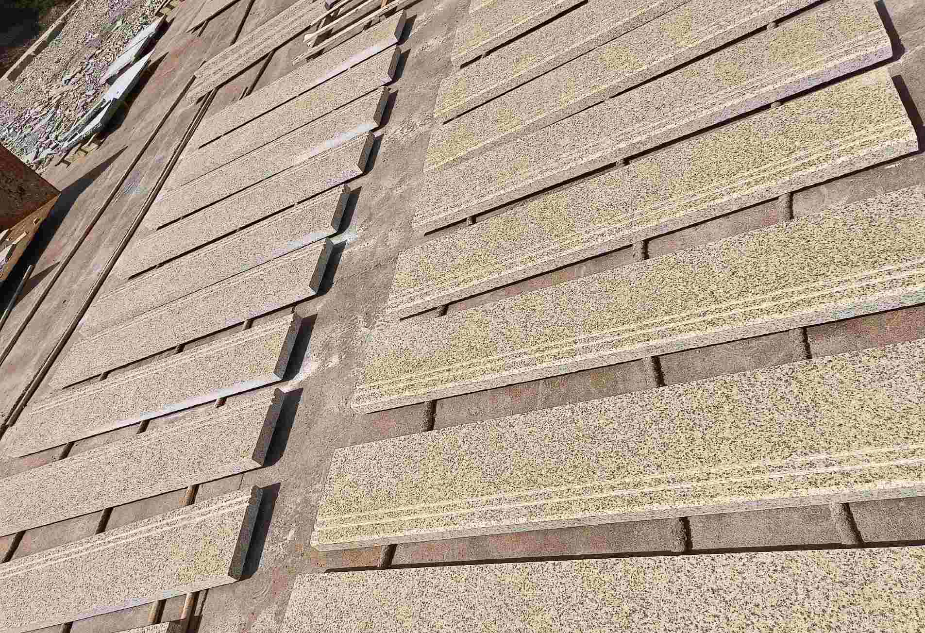 延安 黄金麻花岗岩光面楼梯踏步