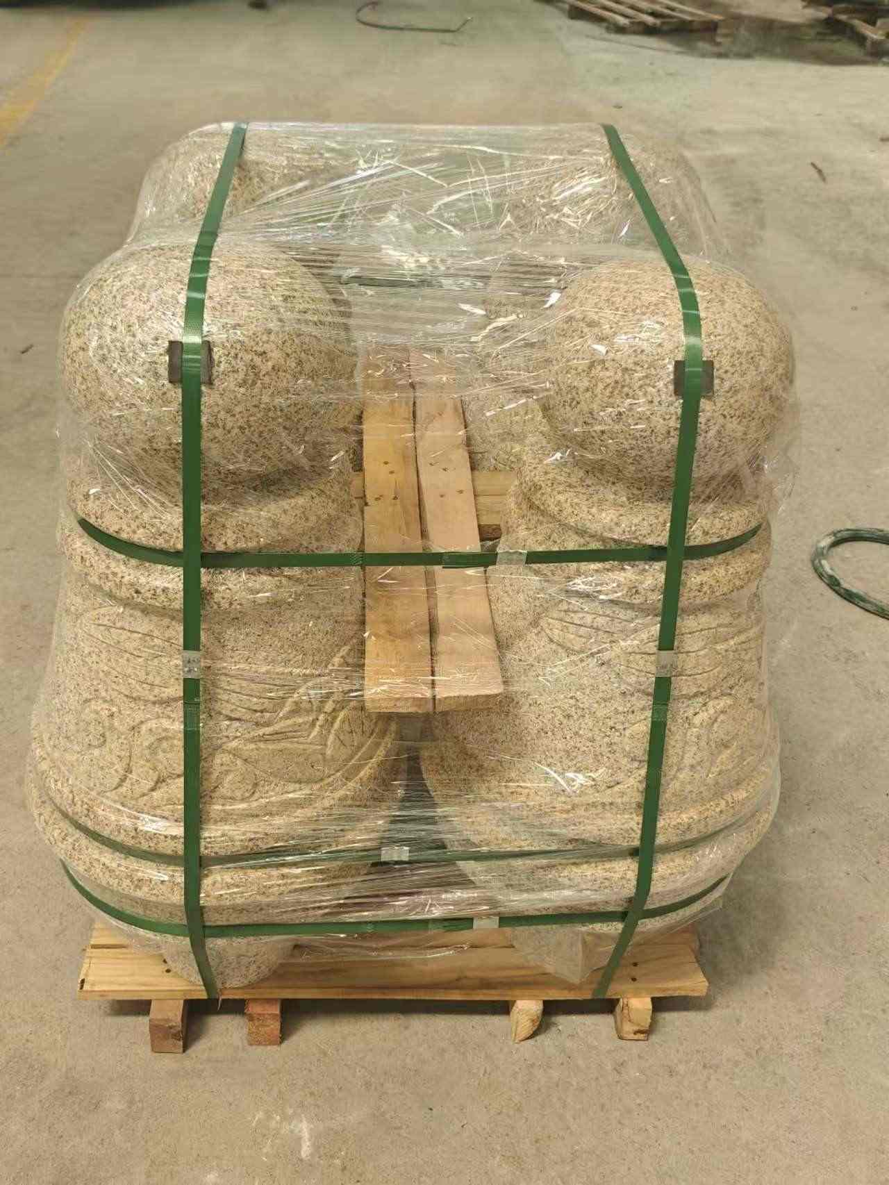 延安 黄金麻异形定制雕花——棒棒糖挡车柱