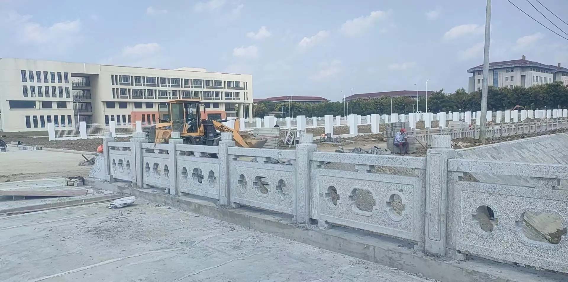 延安 白麻花岗岩荔枝面河道栏杆