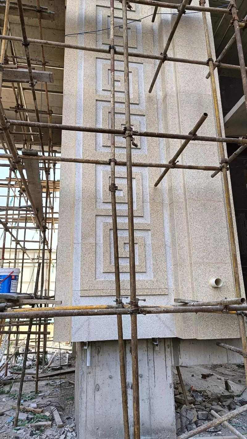 延安 黄金麻花岗岩别墅外墙干挂回纹造型效果