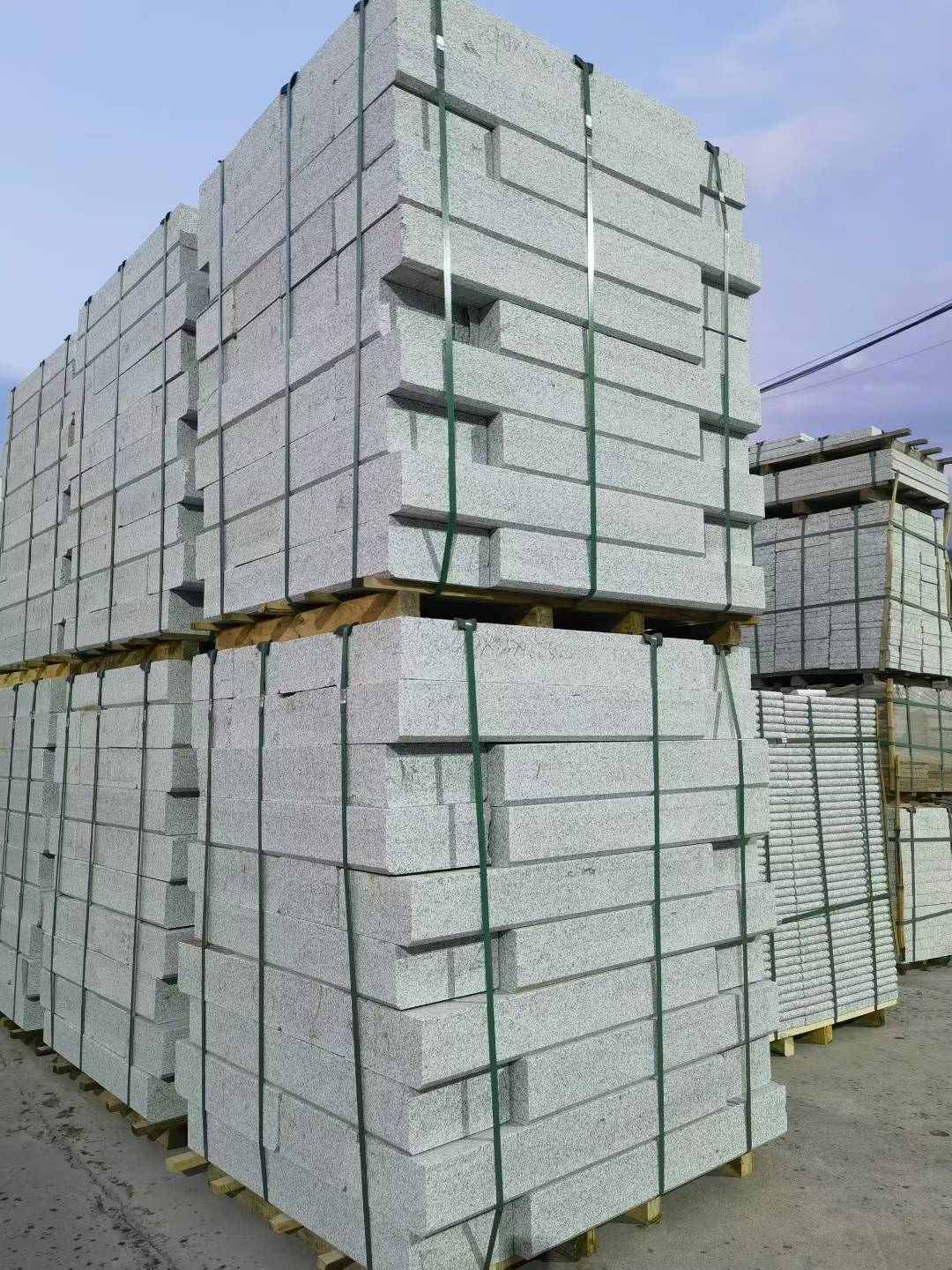 延安 芝麻白花岗岩路沿石，路缘石，路肩石，道牙，立缘石，马路牙子，街沿石，侧石等