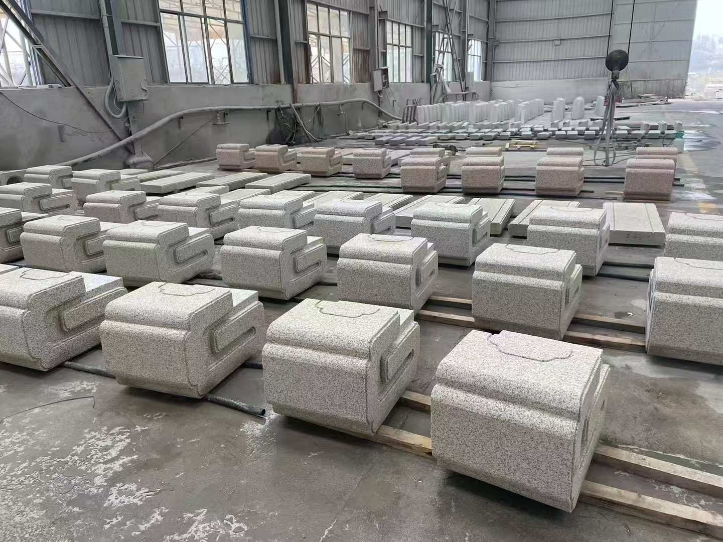 延安 白麻花岗岩异形加工-石凳，坐凳