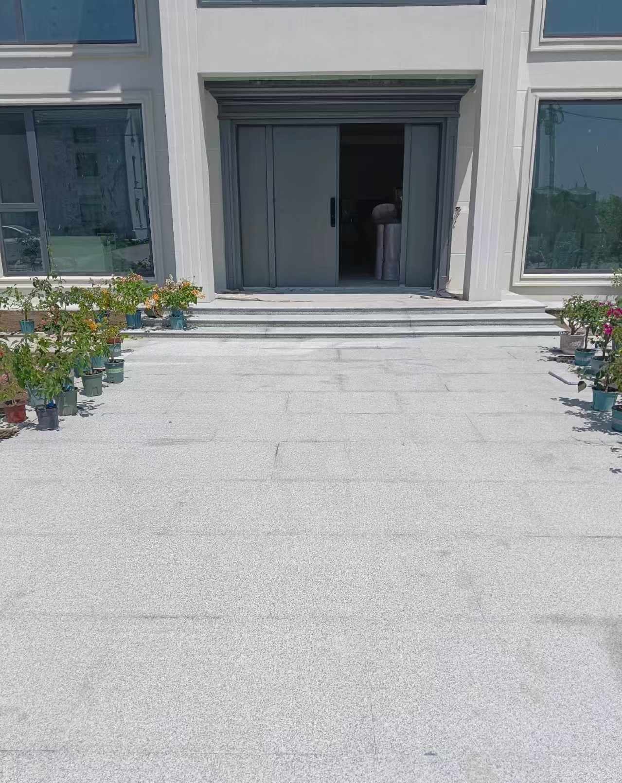 延安 芝麻白花岗岩地铺石地面铺装