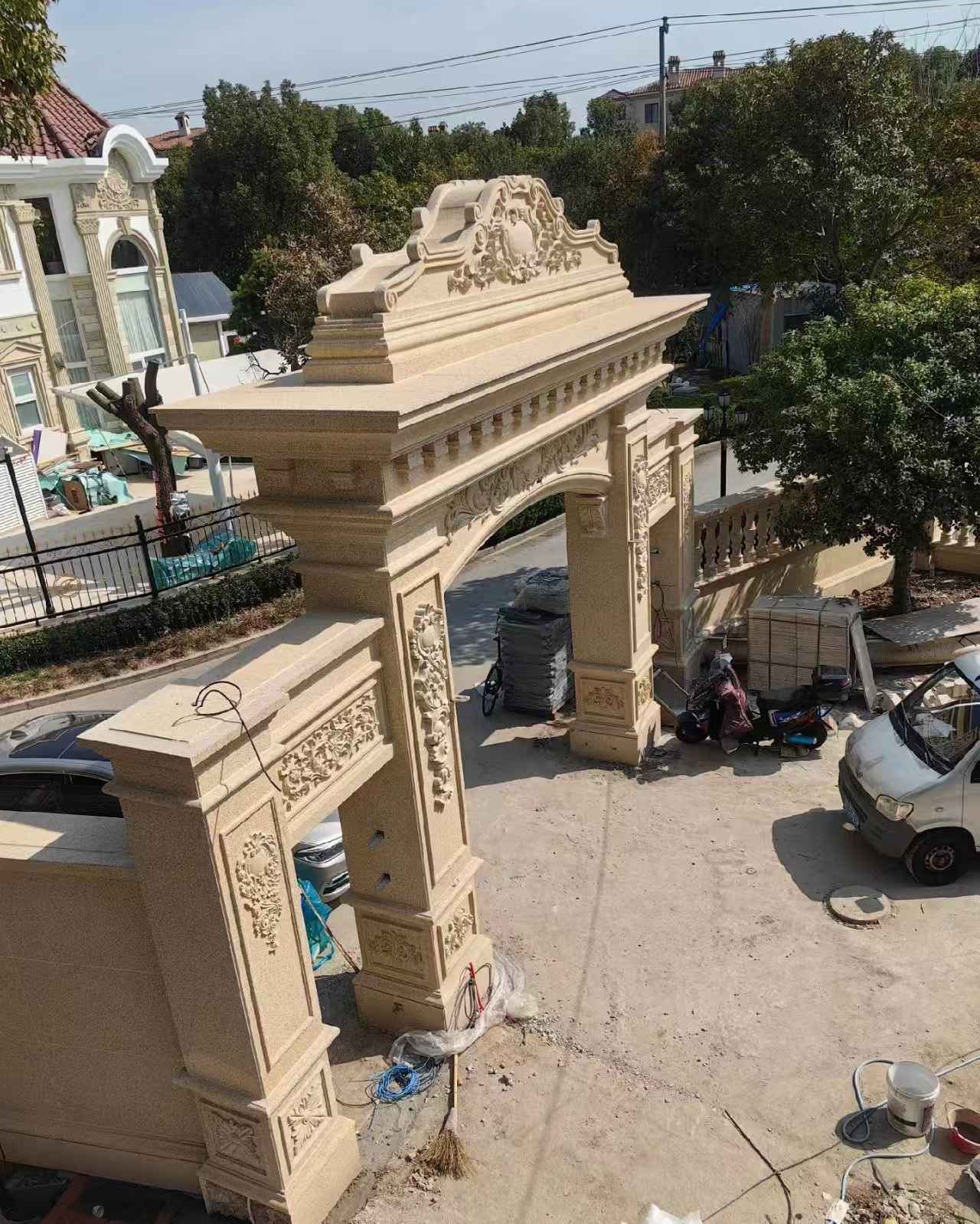 延安 黄金麻荔枝面花岗岩别墅门楼