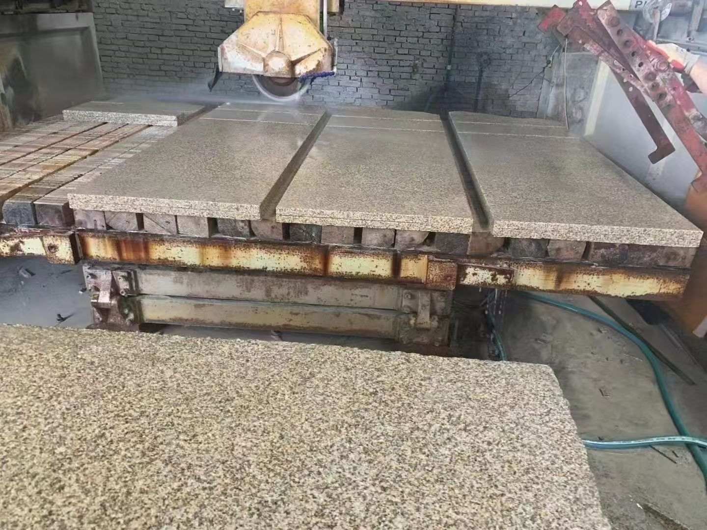 延安 黄金麻荔枝面成品板加工