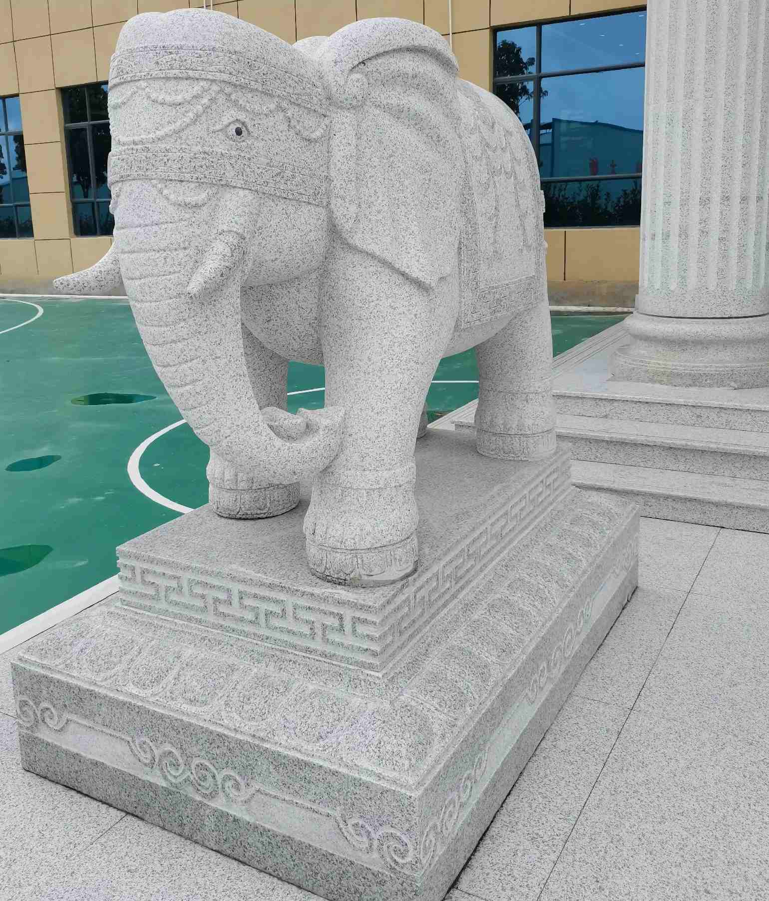 延安 白麻花岗岩动物异形石雕-大象
