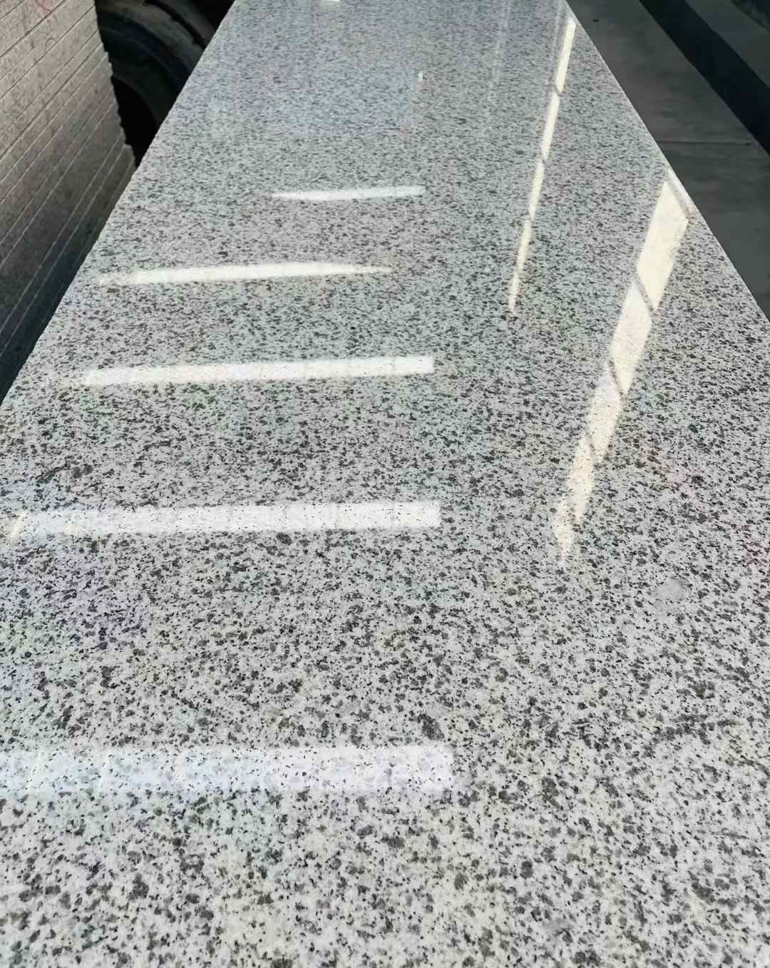 延安 白麻花岗岩光面毛板